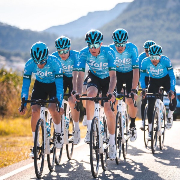 Eolo-Kometa Cycling Team 2023 Set(Radtrikot+Trägerhose) Eolo-Kometa Cycling Team 2023 Set(Radtrikot+Trägerhose)